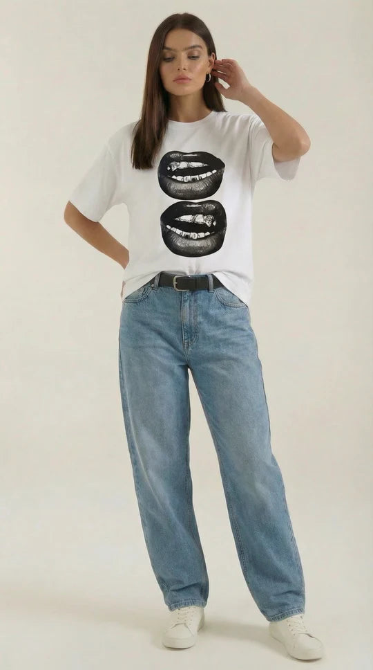 Camiseta Oversize 'Natalia' con Diseño Gráfico