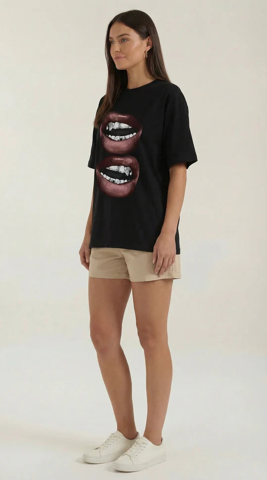 Camiseta Oversize 'Natalia' con Diseño Gráfico