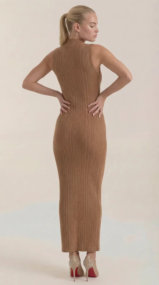 Vestido Sonia midi ajustado de cuello alto
