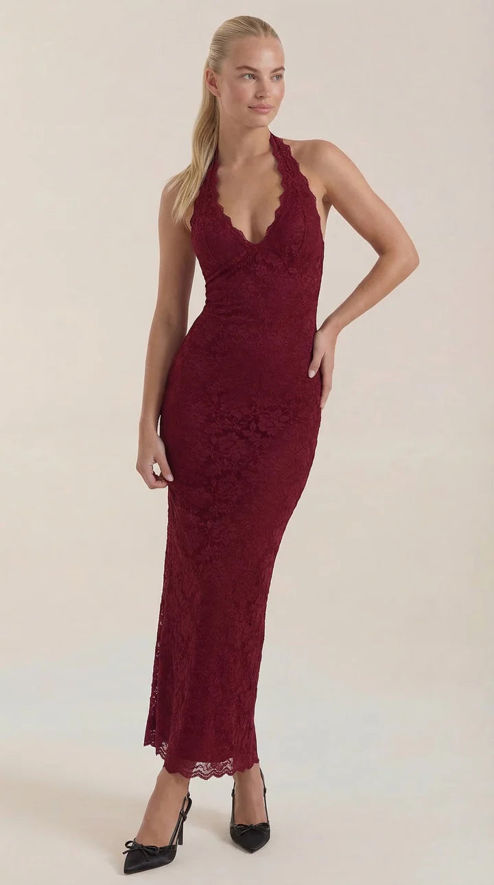 Vestido largo de encaje con escote halter Roxanne