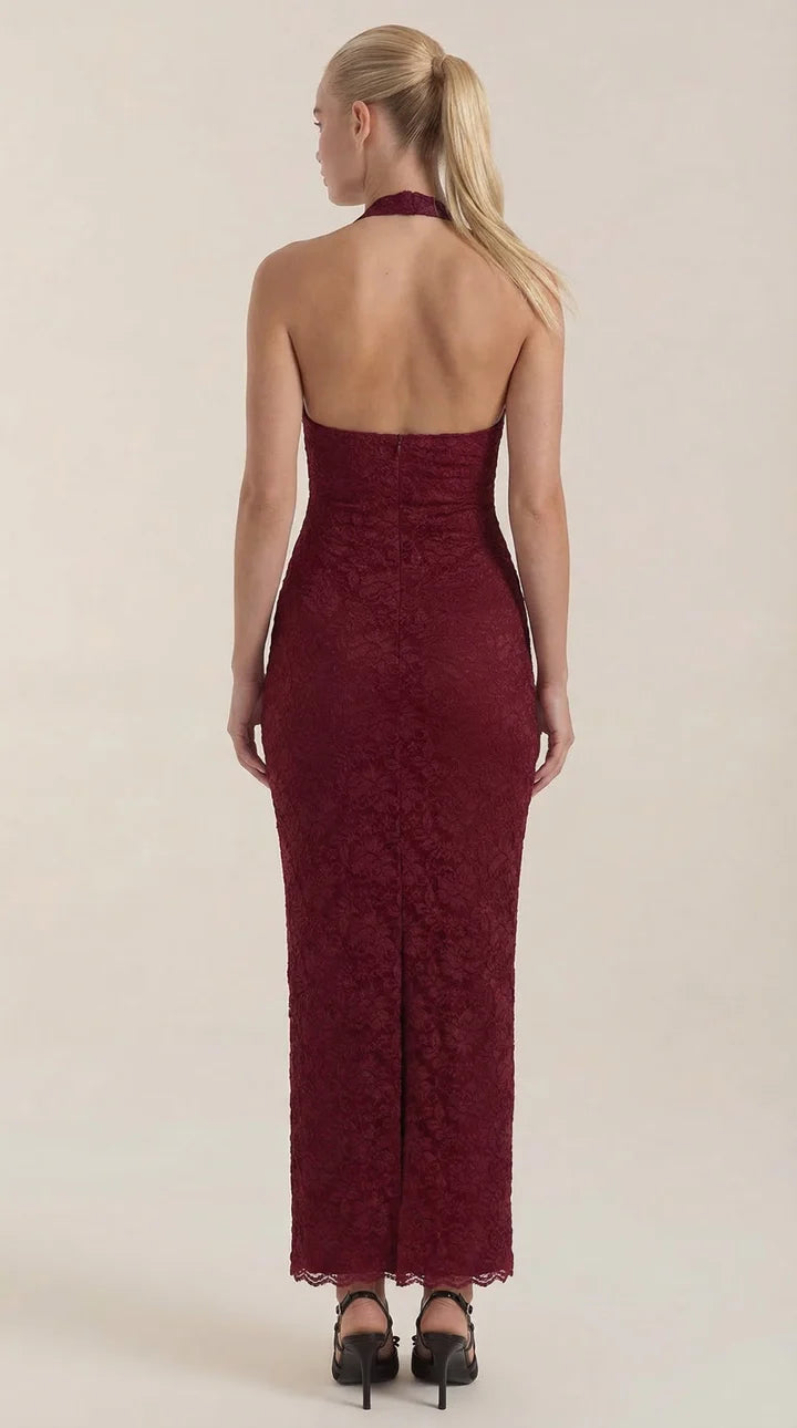 Vestido largo de encaje con escote halter Roxanne