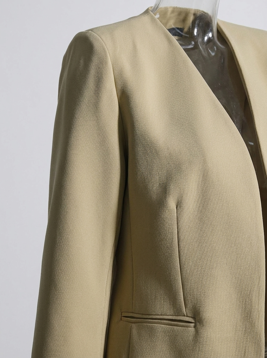 Chaqueta recta con hombreras