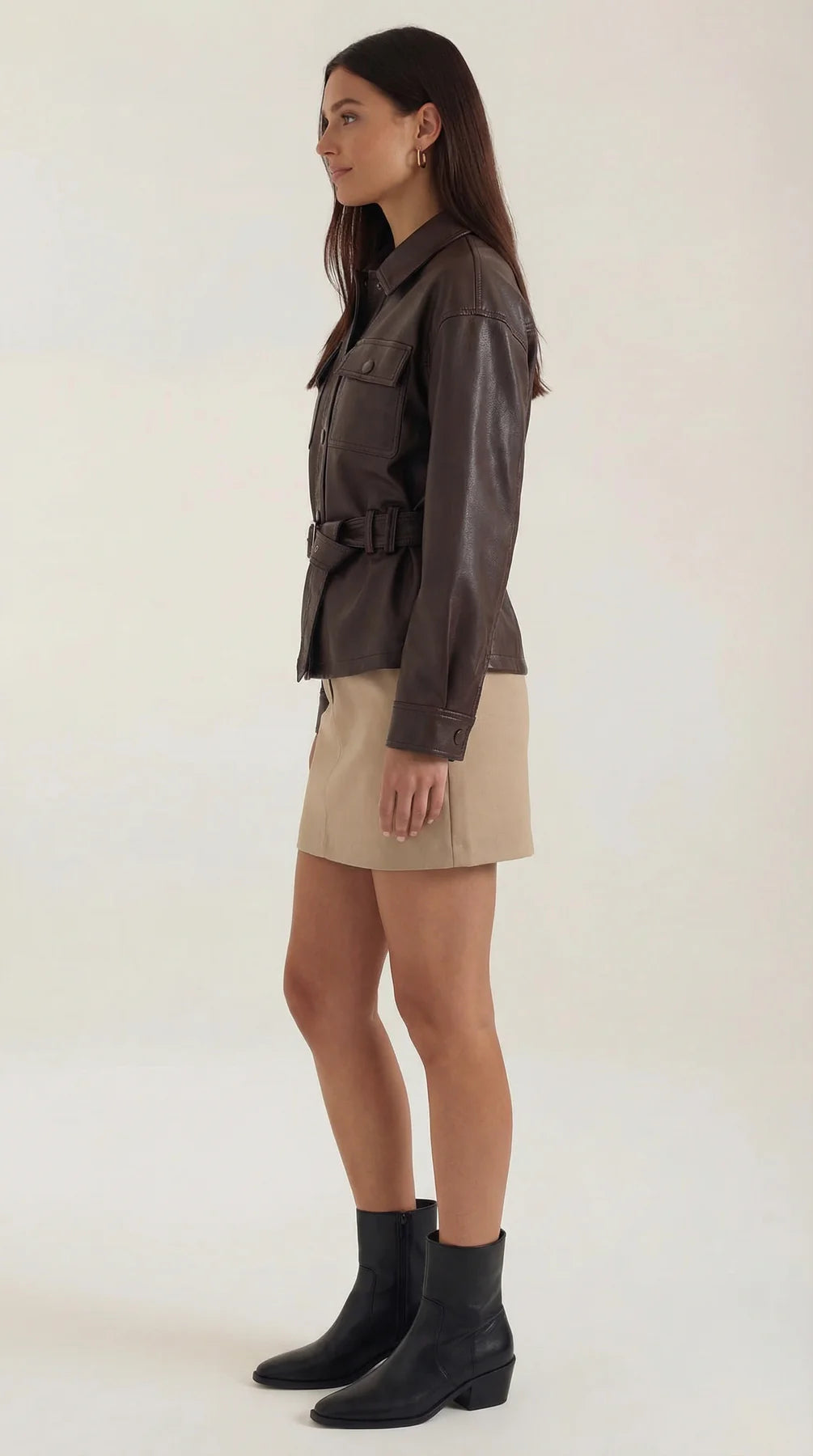 Chaqueta de PU con cinturón de Christina