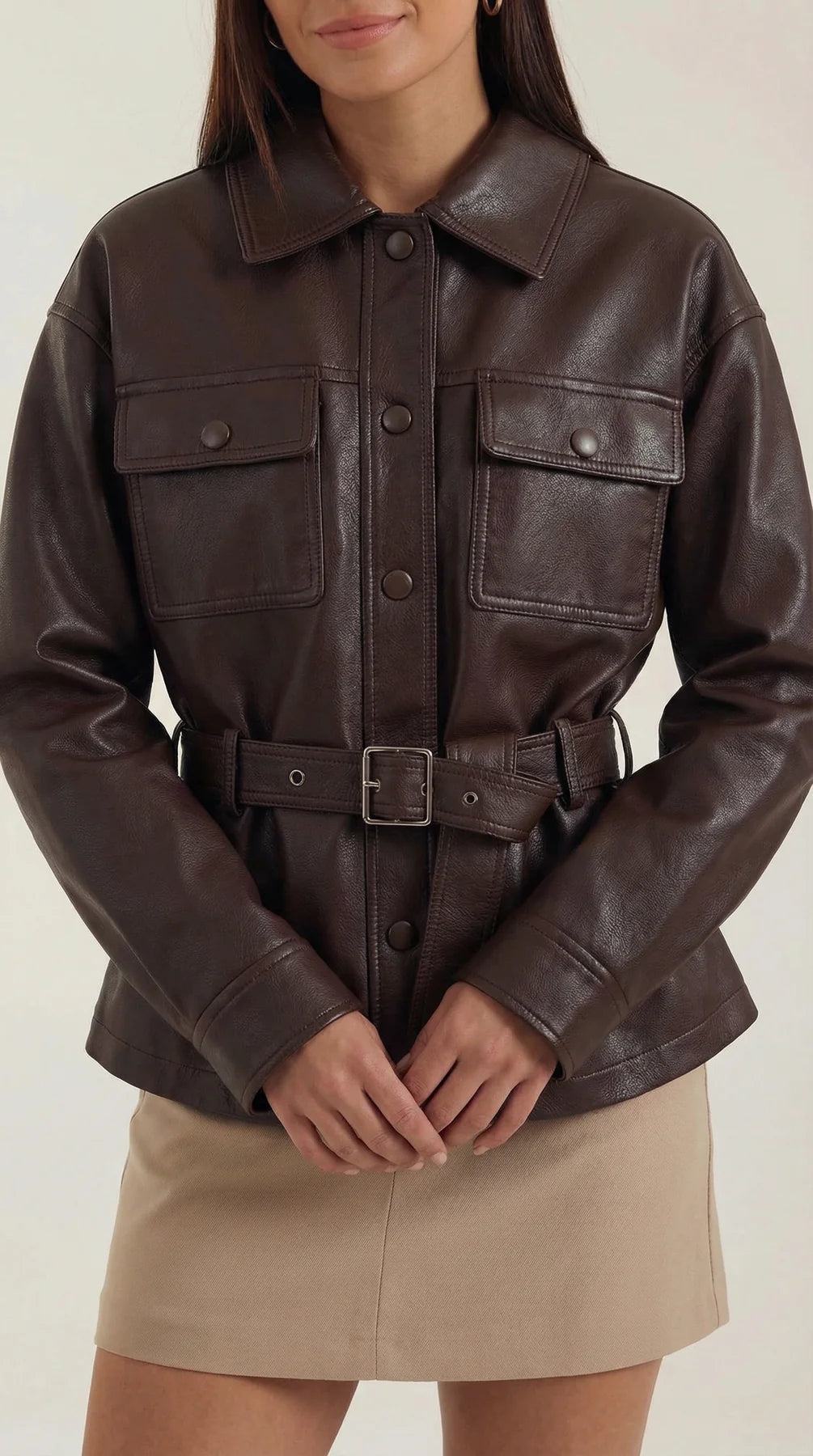 Chaqueta de PU con cinturón de Christina